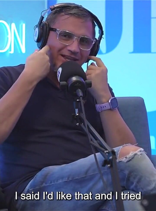 Latina oleada com belos peitos Kataleya Ross pula na máquina vibrador até ela gozar! Juan Bustos Podcast