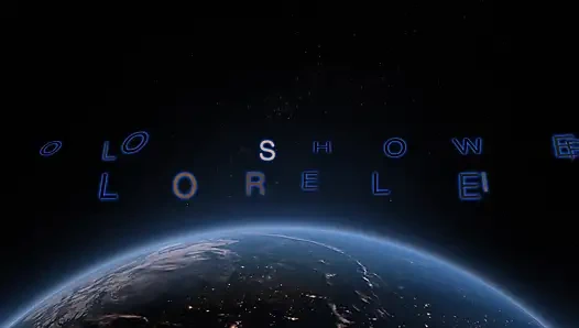 Сексуальная Lorelei принимает горячий душ