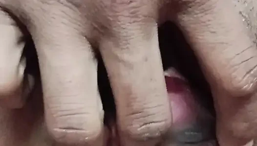 Evli kız kocasının üvey erkek kardeşiyle seks yapıyor