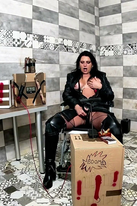 Dominant Leather MILF in Cold Room. Smoking, BDSM Boots, Cigar and Boom Orgasm