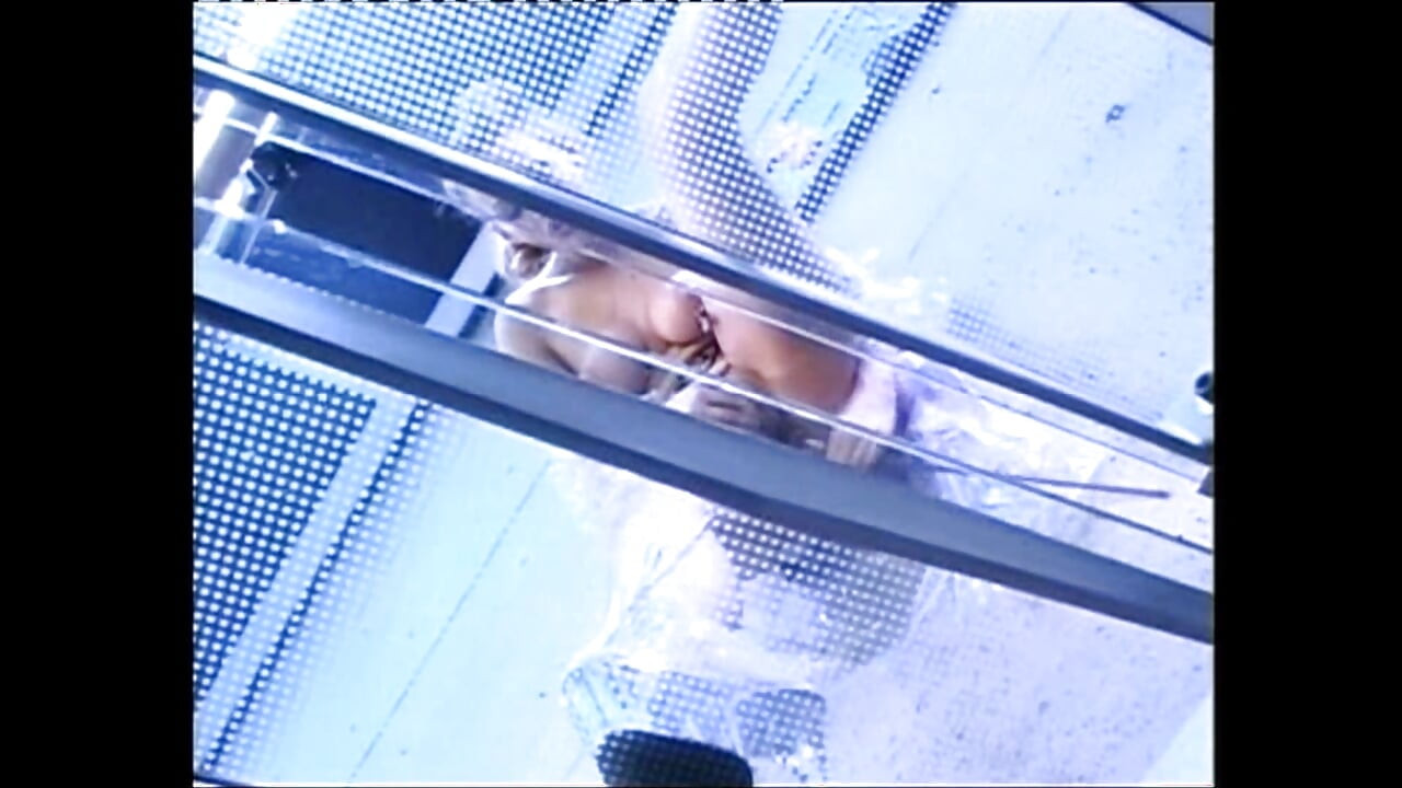 Ik masturbeer mijn hele lichaam