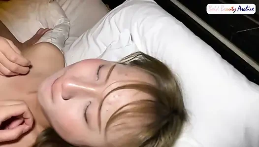 Священный сезонный момент, выделяющий материнскую красоту, тонкие изменения, мягко наблюдаемые