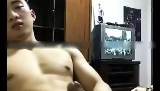 Yalnız Asyalı