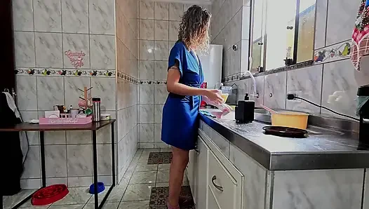 Lazy stepsister had her pussy used while washing the dishes.