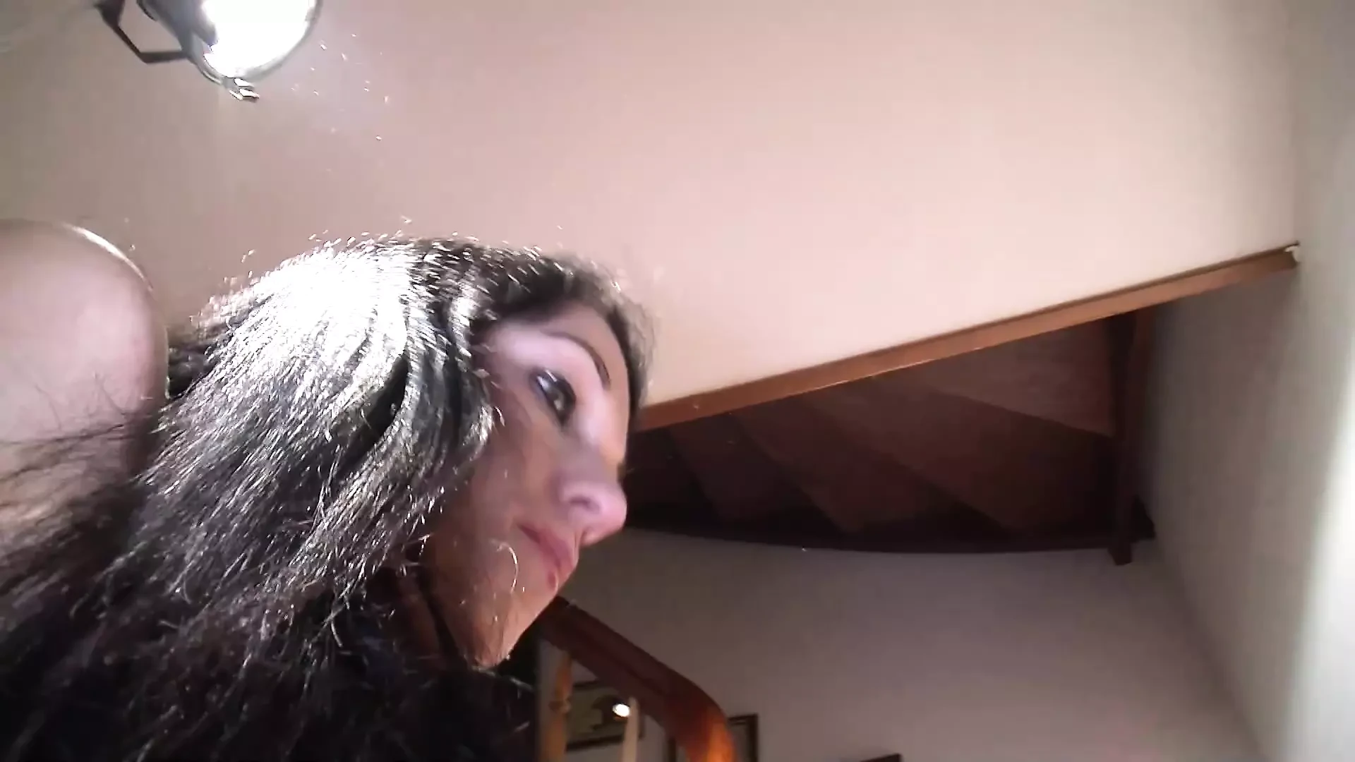 Meli prezintă vecinii tăi excitați cu vibrator
