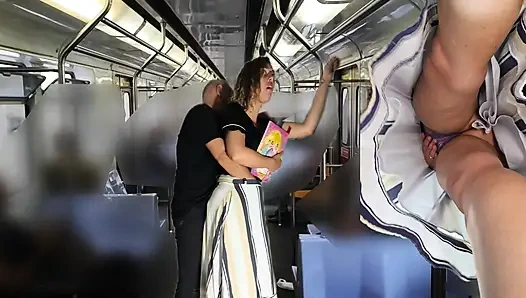 Trenle seyahat etmek giderek zorlaştı.