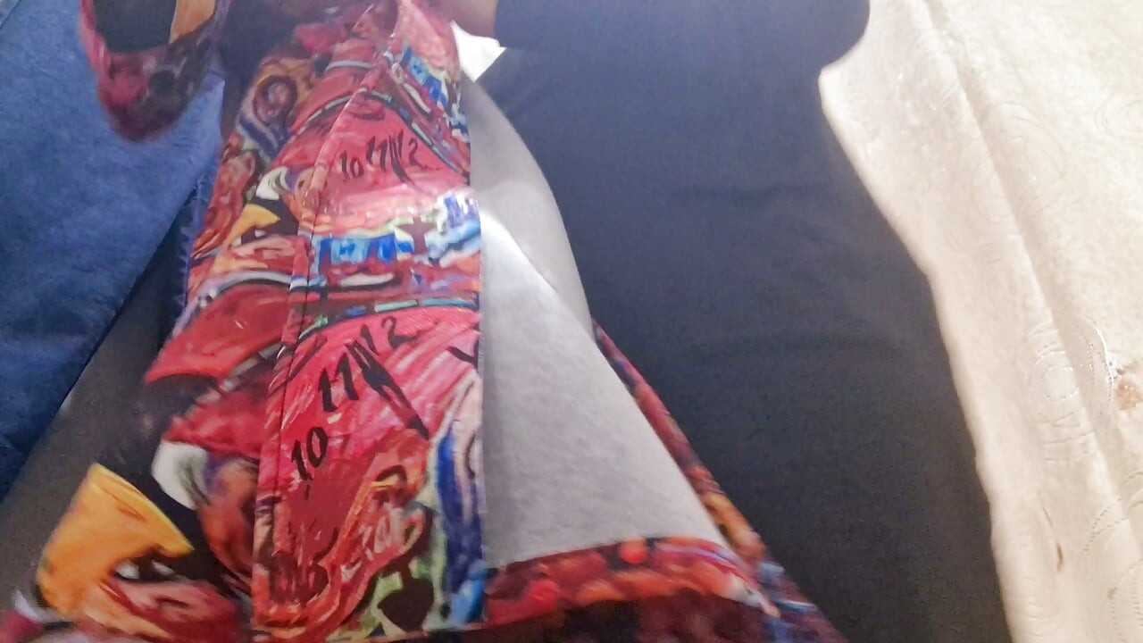 Phiting room tiz - nangi tangen aur painti tait denim men phansti huee