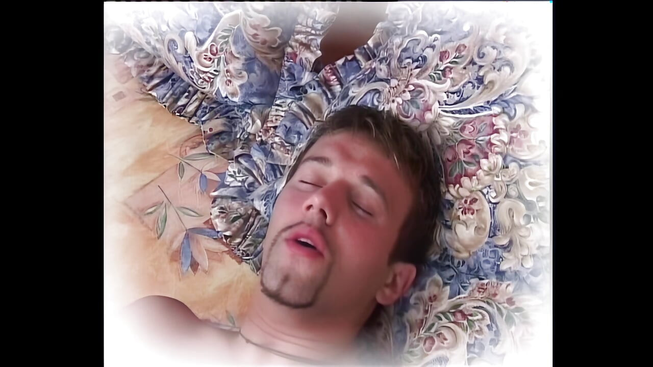 Дівчата божеволіють від величезного члена, глава No02