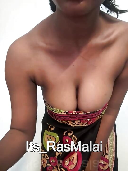 A sexy girl Trying to become bride Saree nude show , handjob and blowjob with big dildo