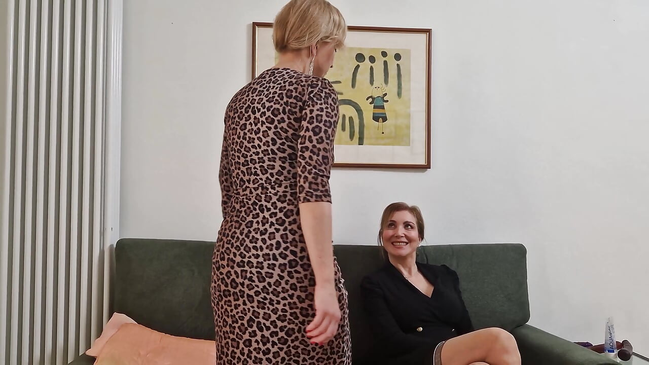 Wanilianna y madura lesbiana follan en 4k