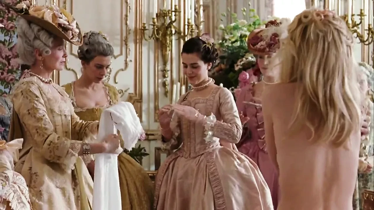 Kirsten Dunst - Marie Antionette