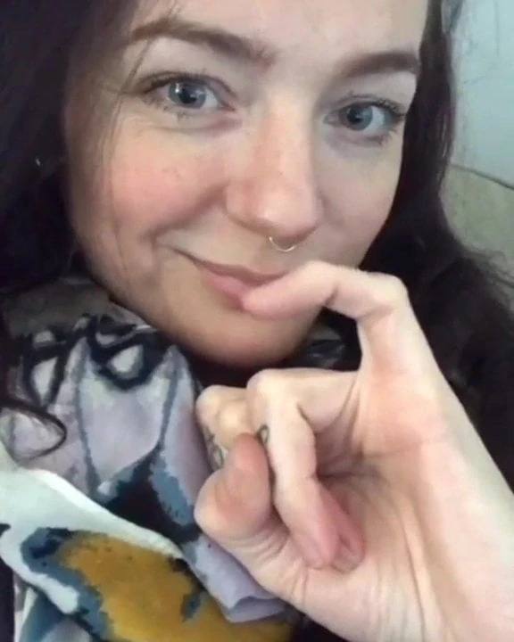 SPH Pinky Waving Girl