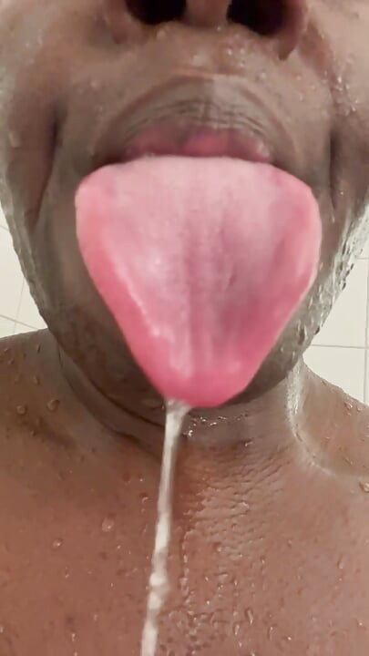 Pamer badan setelah mandi