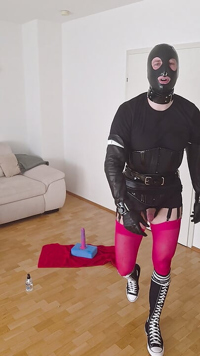 Bondage Slave rides a 22 cm dildo and deepthroats afterwards