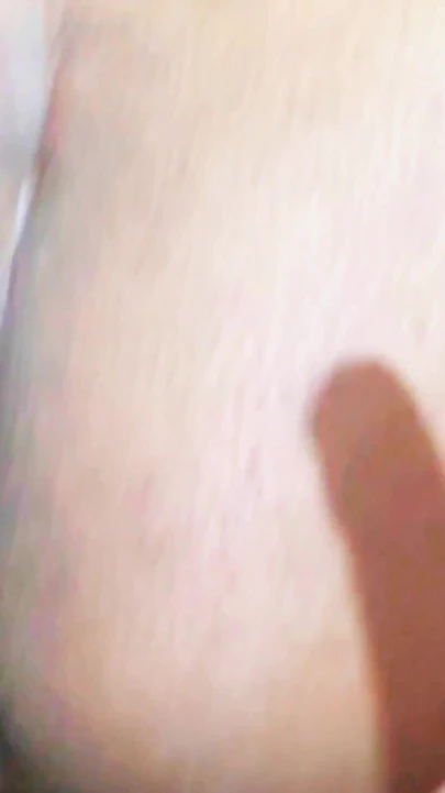 「今日は親しい友人の妻とセックスし、新しい後背位に挑戦して、彼女ととても楽しかった,..」からの重要な瞬間