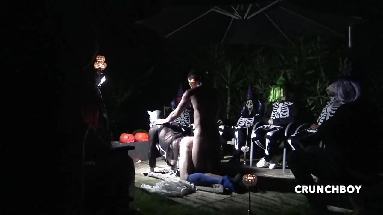 Princ τη νύχτα γαμήθηκε για το Halloween