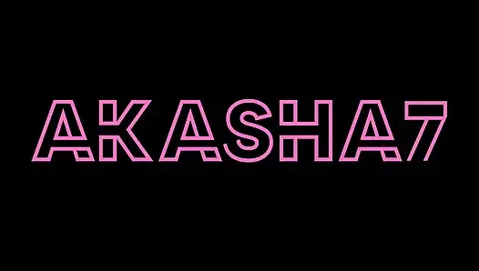 Dia cum di wajahku, dia menodai rambutku dengan susunya, itu blowjob yang intens