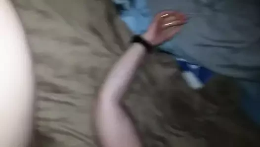 Big tit milf menyebarkan vaginanya
