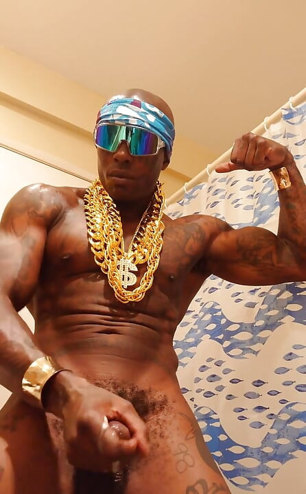 BBC Worship Hallelujah Johnson ( Wardell Fouse Busting on Puff ) Tall Dark Chocolate Muscles Tattoos Hairy BBC Hallelujah Johnso