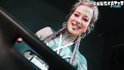 Çelik dildo ile dreadhead anal delik genişletme eğitimi