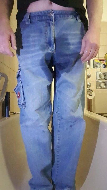 pee in jeans