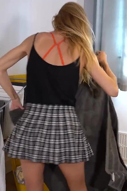 Rose R - Pussy!