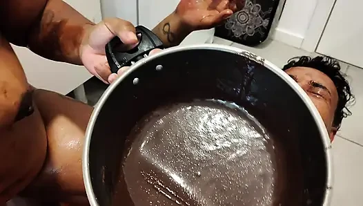 Cüce Paskalya tavşanı tarafından sikiliyor