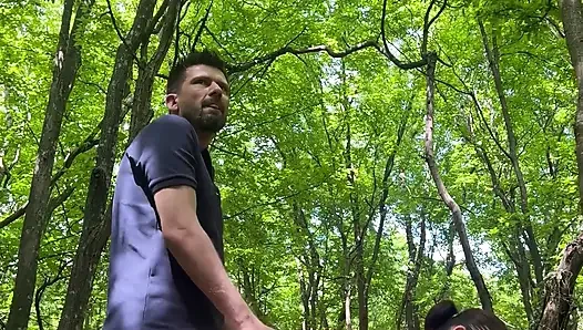 Utangaç Orta Yaşlı Seksi Kadın açık Havada Anal!!