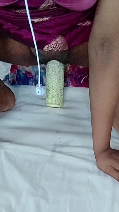 Desi girl hard  choot fucking by lauki and moaning louder | Clip 1