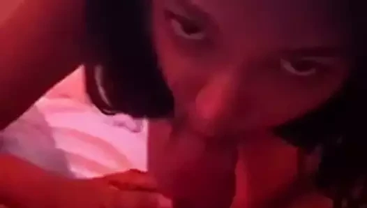 Sıcak kız oral seks