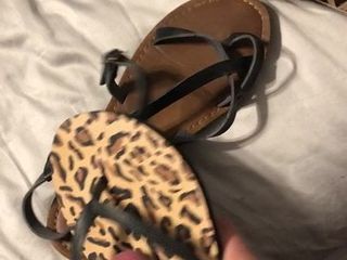 Komm auf Freundin Leopard-Flipflop-Sandalen