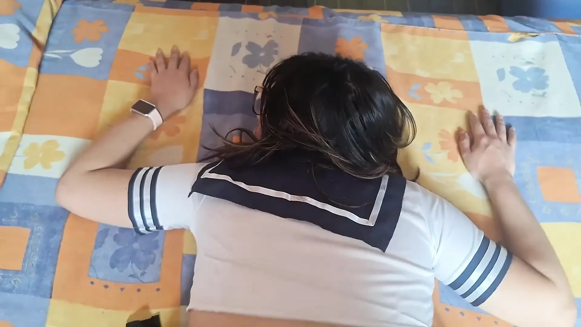 Buttplug és anális koton nélkül a buboréksegghez