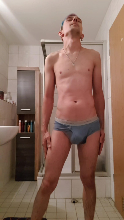 「私の新しいお気に入りのパンツ」からの壮絶な瞬間