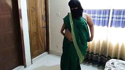 Desi Hot Sudipa Stepaunty Fucked by Neighbor While Undress Saree