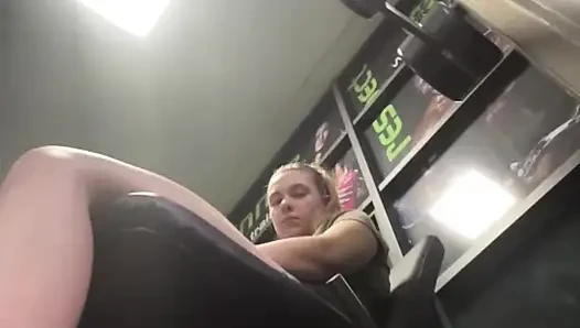 Crazy fucking in the gym with jucielussie