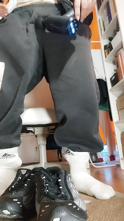 Dirtyjunkbro kıçını yayıyor