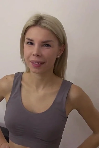 167 - 01 Babe Fucks for Creampie