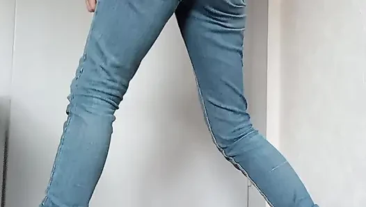 Узкие джинсы