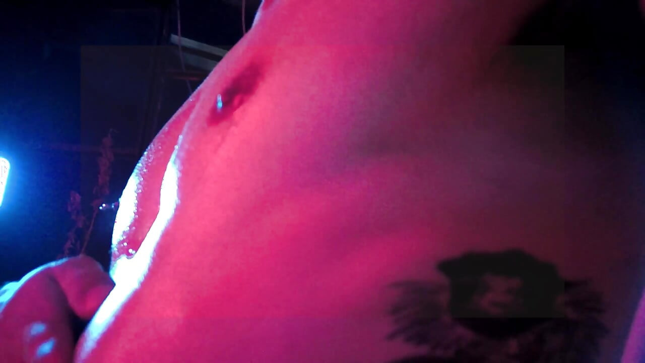 Hot oiled body and big cock masturbation - CUM Vulcano!