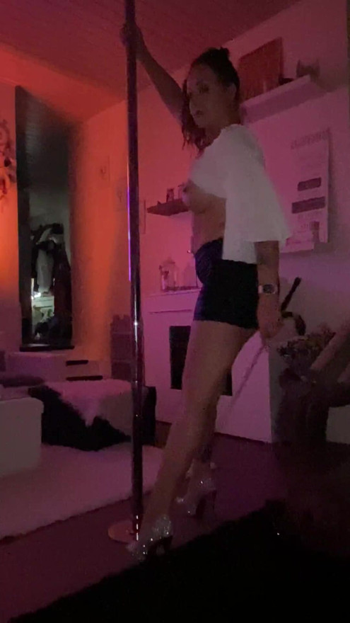 BambiAmbita and kinky teaser with spanking and dancing