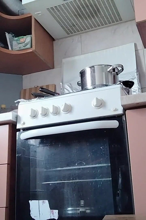Hot Wife Prepares Naked Food in the Kitchen. Amateur Wife with Hairy Pussy, Big Tits, Big Ass.
