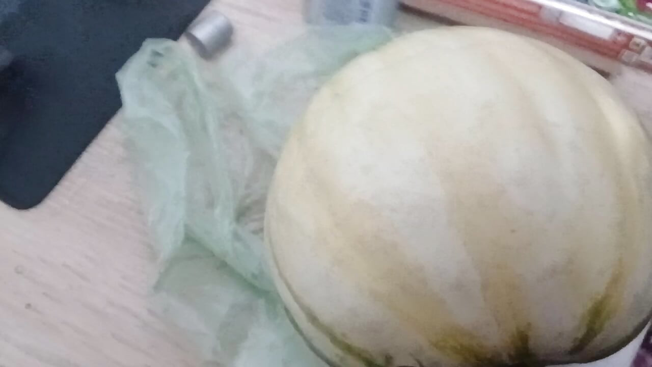 Pomelo is so erotic