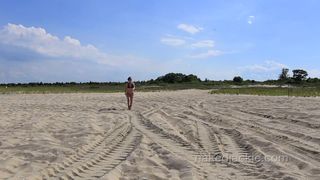 Aventura na praia de nudismo da babá suja - introdução p1