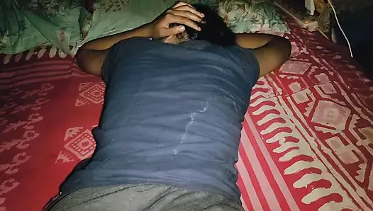 Uykulu genç üvey kız kardeşimi siktim