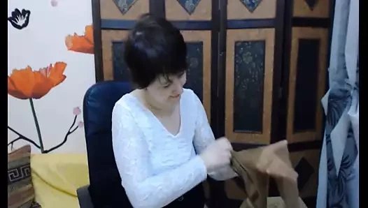 WebCam – Carol having fun with tights