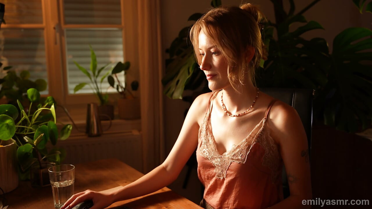 พนักงานต้อนรับโรงแรมสุดเซ็กซี่อัพเกรดมากกว่าแค่ห้องพัก - ASMR Roleplay