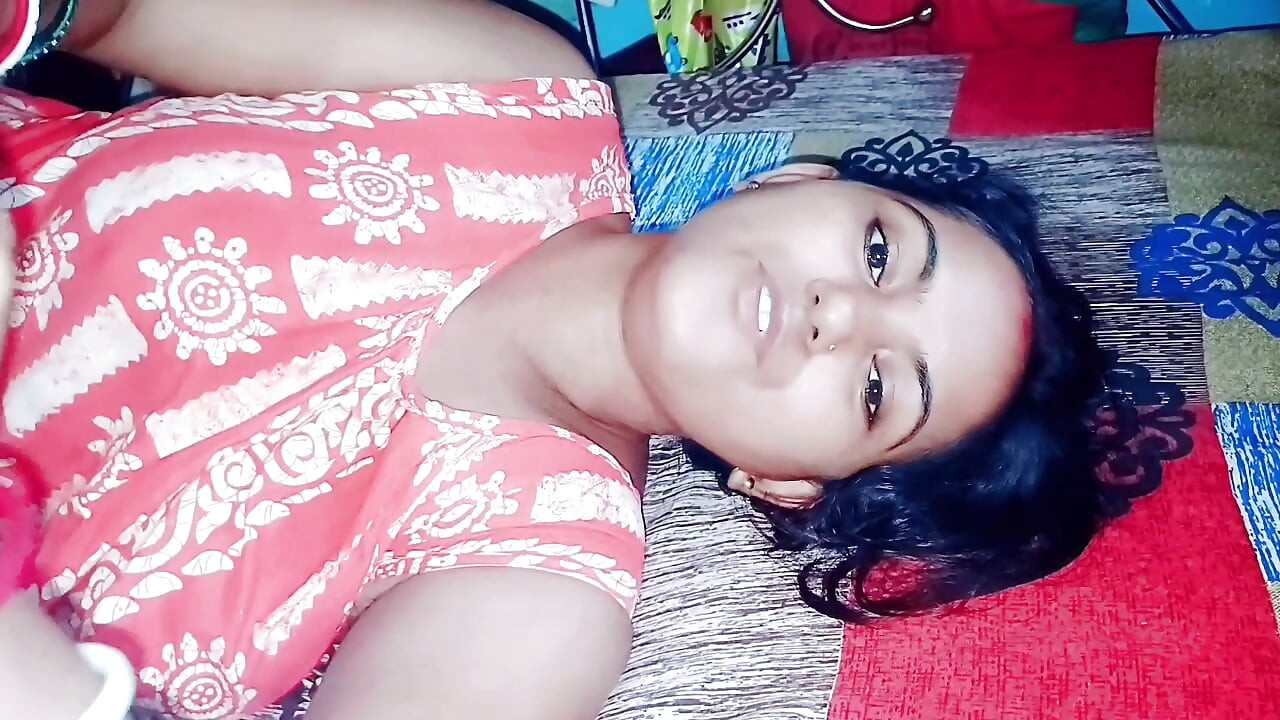 Local india chica art tatuada en las tetas después de chupar las tetas