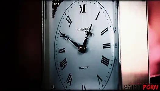 Erotica Writer пробует темные похоть и фантазии великолепных женщин