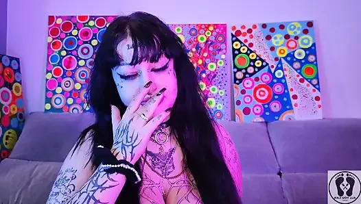 Нос-фетиш DeedeeLove Готическая девушка-красотка