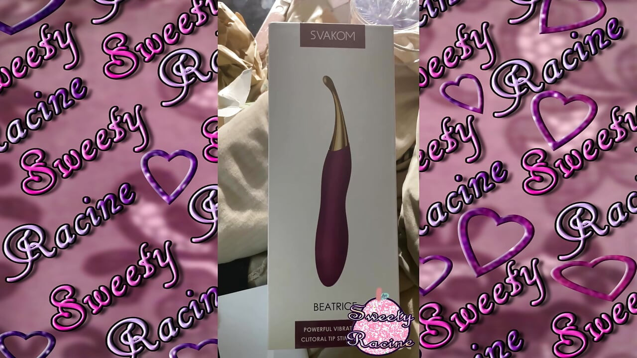 エボニーSSBBWがクリトリスバイブでダークプッシーを喜ばせる